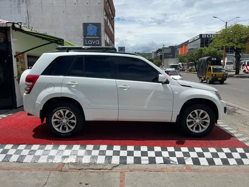 Suzuki Grand Vitara SZ 2.4 MT 4X2