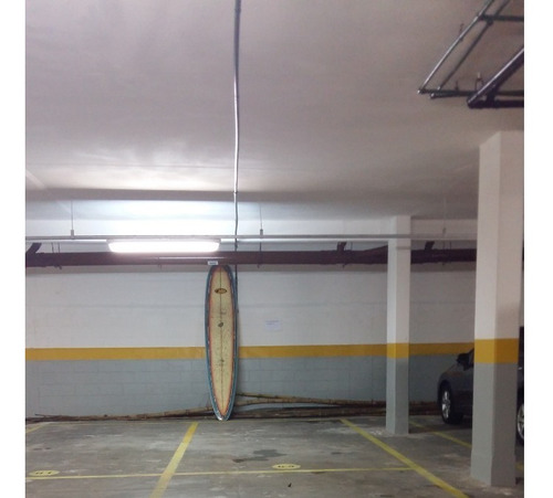 Long Board De Fibra Com 9,5 Pes (Usado)
