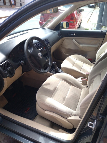 Volkswagen Golf 1.6 Conceptline 2001