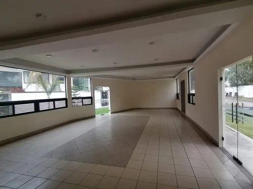 Increíble Casa Con Alberca Y Salón De Eventos