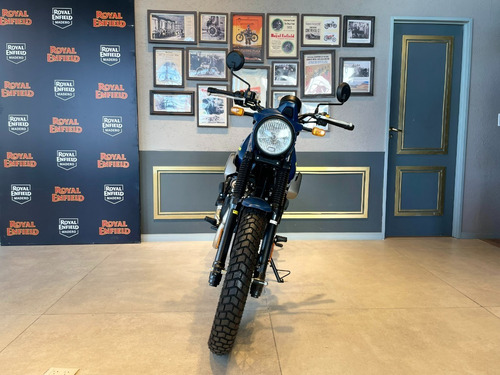 Imagen 2 de 25 de Royal Enfield Himalayan Scram 411 Sky Line Blue 2023