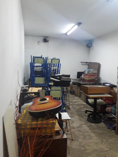 #### Retasado #### Local Comercial En Venta