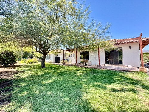 Excelente Ubicación, Casa Interior, 4d+4b+servicio+quincho