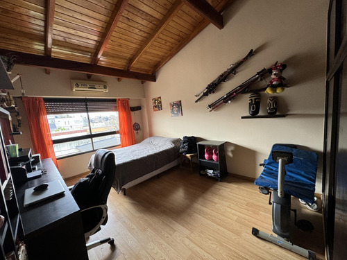 Casa En Venta En Zona Sur 3 Dormitorios