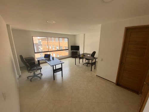 Oficina En Venta En Santa Barbara Central-usaquén. Cod V1614377