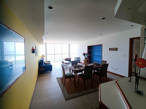 Apartamento De Playa En Venta Camurí Grande
