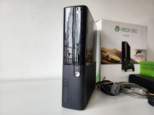 Imagen 3 de 7 de Microsoft Xbox 360 E 500gb + Juegos, Cables Y Caja