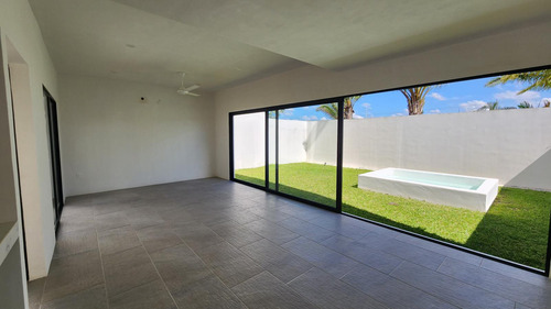 Casa De 3 Habitaciones En Venta En Privada, Cholul