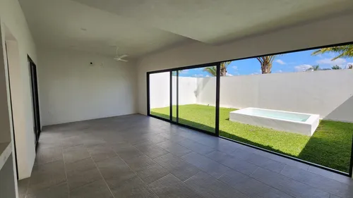 Casa De 3 Habitaciones En Venta En Privada, Cholul