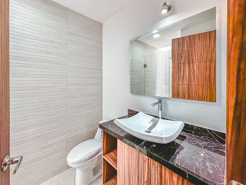 Casa En Venta Con Recámara En Planta Baja En Parque Veracruz.