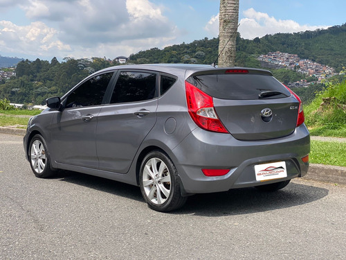 Hyundai I25 Hb Automático 2015