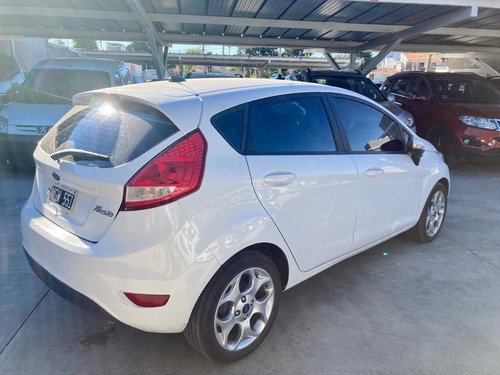 Ford Fiesta Kinetic Design 1.6 5p Titanium 2013