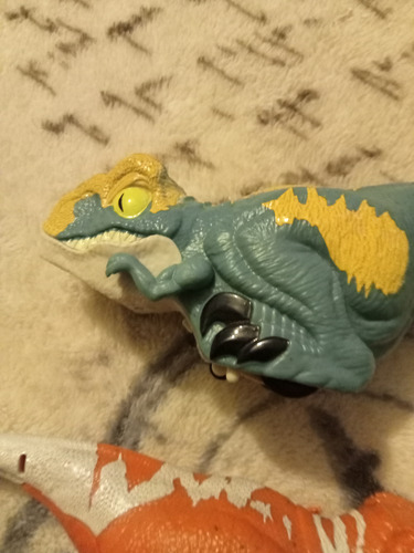 Figuras De Velociraptor Jurassic World Mattel (Usado)