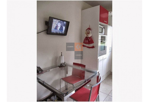Zona Golff, Casa En Excelente Estado- Ref: 8756