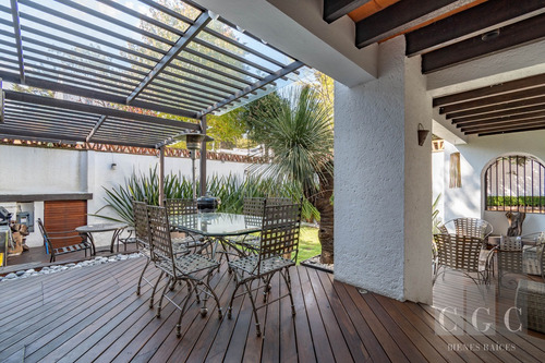 Imagen 20 de 29 de Muy Bonita Casa Lista A Solo Unos Pasos Del Parque De Villa