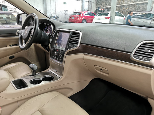 Jeep Grand Cherokee 3.6 Limited V6 4x2 At