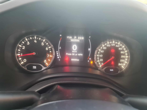 Jeep Renegade 1.8 Flex Aut. 5p