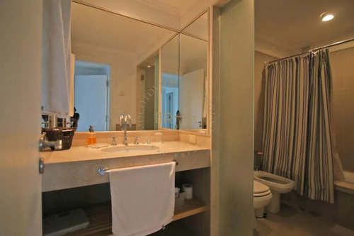Veramansa Apartamento En Venta De Dos Dormitorios.