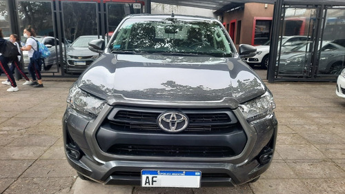 Imagen 5 de 17 de Toyota Hilux Sr 4x2 2022 Durzo Automoviles