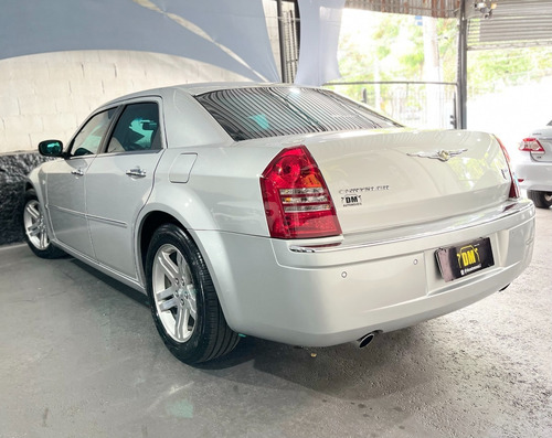 Imagem 6 de 15 de Chrysler 300c 5.7 V8 2006 Blindado
