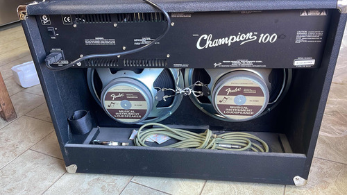 Amplificador Fender Champion 100