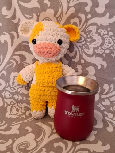 Vaca Lola Tierna En Overol Peluche Amigurumi Suave Plush Amarillo