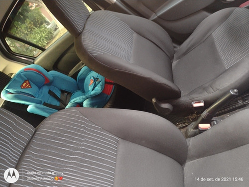 Imagem 6 de 6 de Renault Logan 2019 1.0 12v Authentique Sce 4p