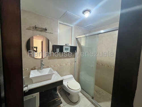 Estupendo Y Amplio Apartamento En Alquiler Con Inmejorable Ubicación Escampadero