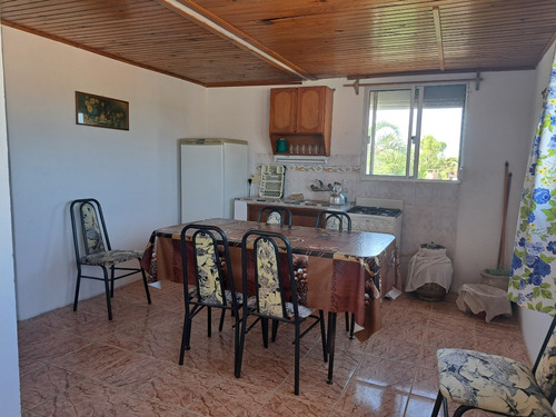 Inmobiliaria Costa Azul Vende Dos Casas Y Dos Apartamentos A Una Cuadra De La Playa Antoniopolis, Rocha.