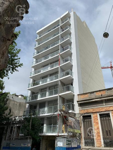 Apartamento De 2 Dormitorios En Venta En Centro