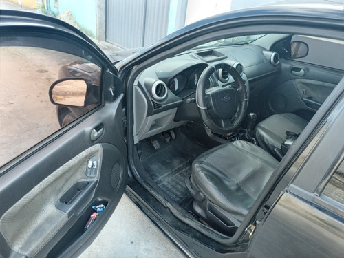 Ford Fiesta Sedan 1.6 Fly Flex 4p 2010