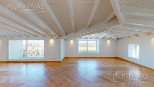 Imagen 28 de 30 de Tour 360º - Casa Al Lago - Barrio El Golf, Nordelta