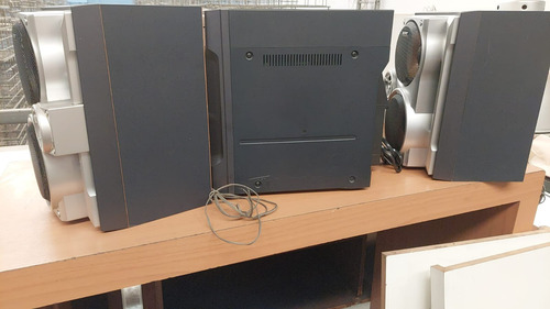 Equipo De Música Sony Mhc-rg330 Plateado 2600 W (Usado)
