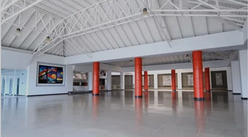 Imagen 2 de 15 de Centro Comercial Industrial En Caracas