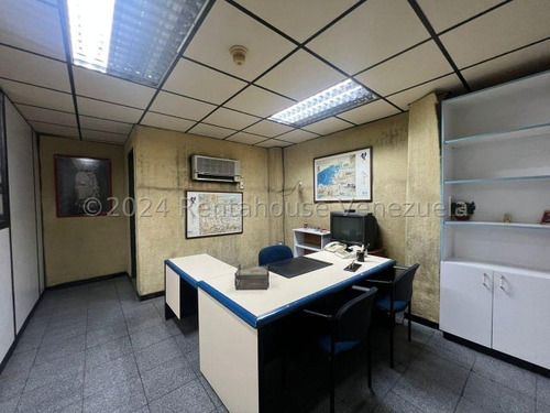 Ag. Alquila Hermoso Local Comercial En La Parroquia La Candelaria Mls #24-28206