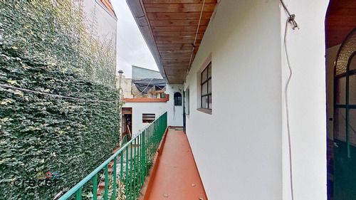 Hermosa Casa De Epoca De 4 Ambientes Con Terraza Y Patio