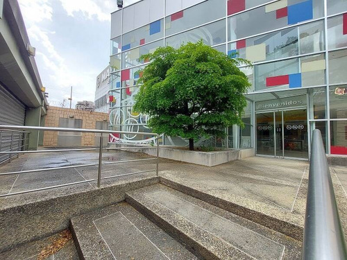 En Venta Edificación Comercial De 3 Niveles En Av. Cuatricentenaria Valencia Fp 237755