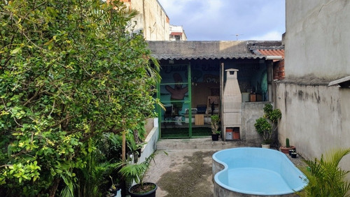 Imagem 8 de 13 de Vendo Casa Pronta Pra Morar, Com Escritura.