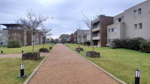 Venta Depto 4 Amb Terrazas Golf Pilara