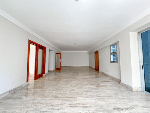 Naco, Apartamento De 2 Habitaciones + Estudio En Alquiler