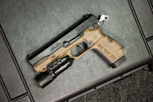Imagen 3 de 5 de Cachas + Picatinny Recover Tactical Fm Fn Hi Power