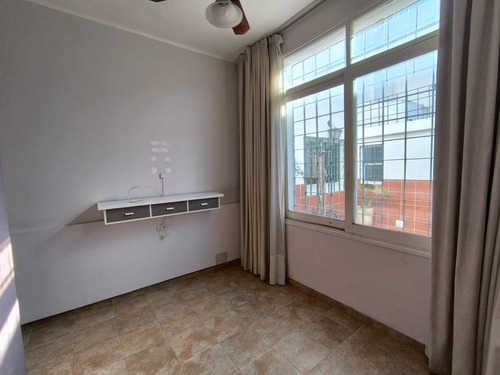 Casa En Venta - Barrio Juniors - 4 Dormitorios