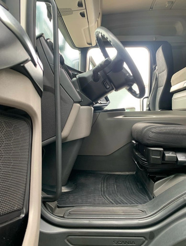 Scania P320 B 8x2 Bitruck 2019 Baú Sider 11 Metros Impecável