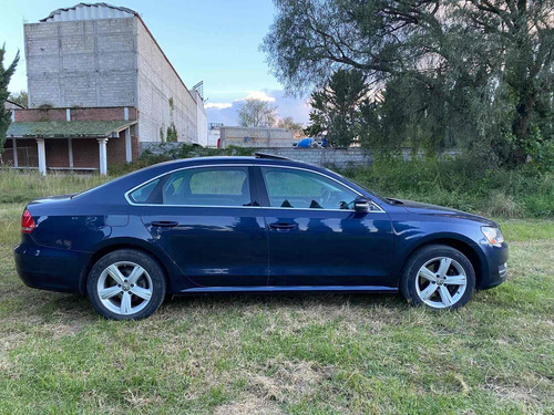 Imagen 5 de 13 de Volkswagen Passat 2015 2.5 Highline L5 At