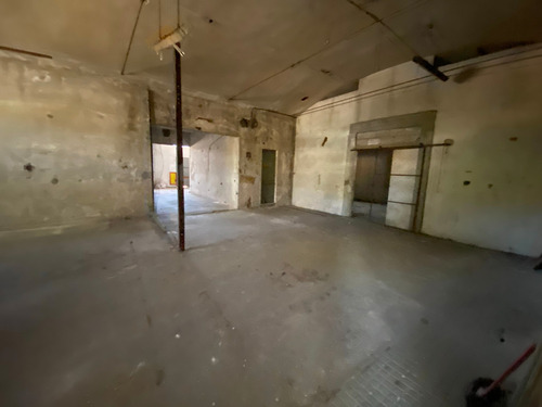 Venta Deposito O Fabrica Brazo Oriental 5.500 M2