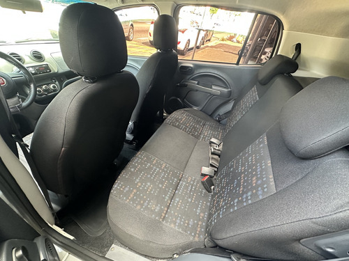 Fiat Uno 1.0 EVO VIVACE 8V FLEX 4P MANUAL