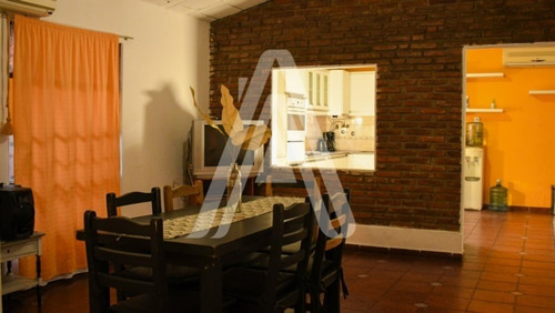 Imagen 4 de 10 de Casa Dos Dormitorios Con Pileta