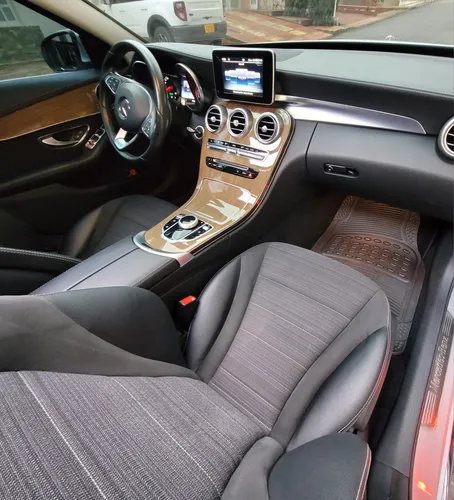 Mercedes-Benz Clase C 2.0 Cgi Exclusive