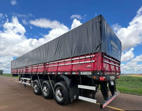 Carreta Graneleira Randon Linha R Com Pneus