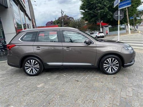 Imagem 7 de 8 de Mitsubishi Outlander Outlander Hpe-s 3.0 V6 4x4 5p Aut. Gas